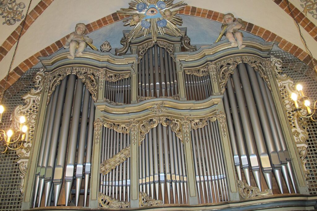 Nahaufnahme der Orgel in St. Marien